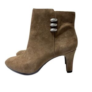 Anne Klien Aksondra Suede Boots Taupe Size 7.5